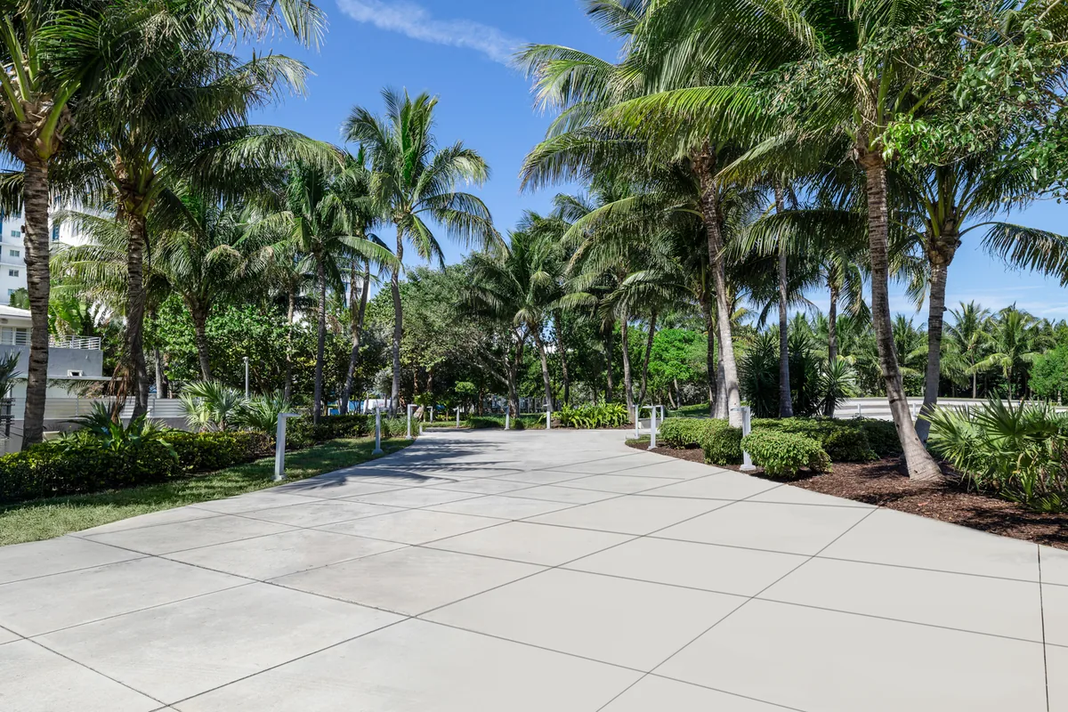 Mature canopy grounds, maintained by Everglades Environmental Care